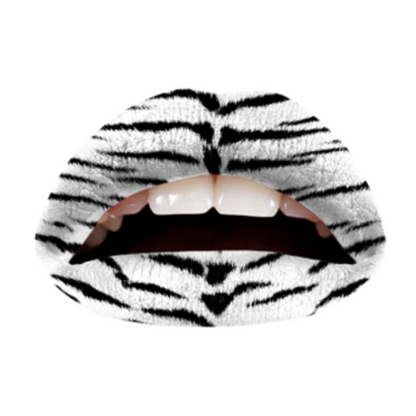 Lip tattoo, different models to choose from